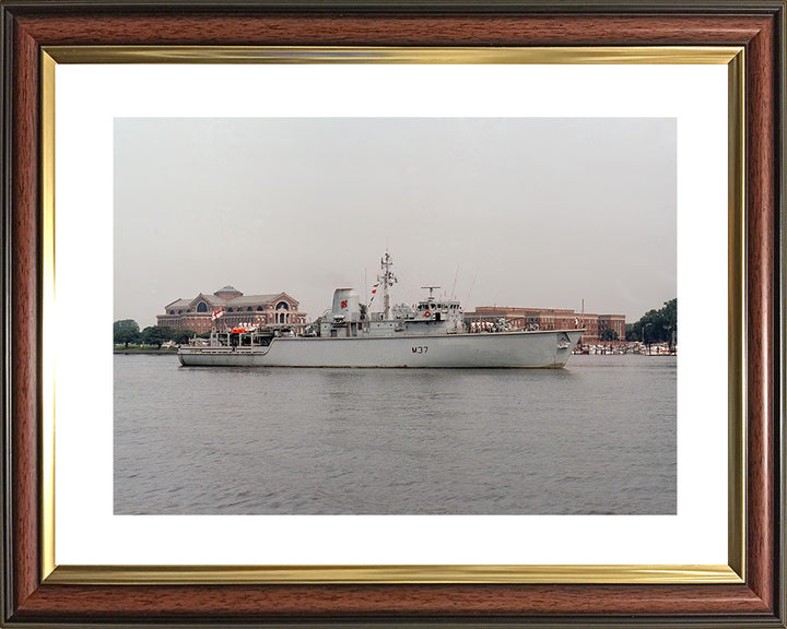 HMS Chiddingfold M37 | Photo Print | Framed Print | Hunt Class | Minehunter | Royal Navy Hampshire Prints
