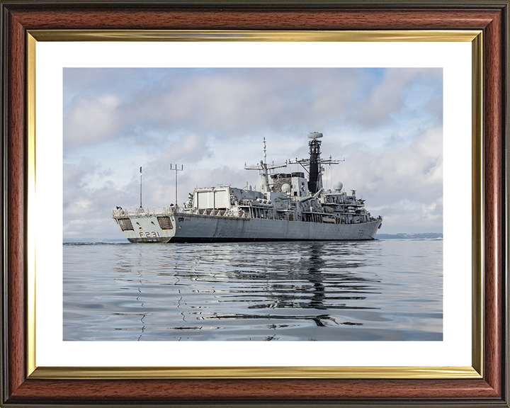 HMS Argyll (F231 ) Royal Navy Type 23 Frigate Calm Reflections Photo Print Wall Art Decor Posters, Prints, & Visual Artwork Hampshire Prints 10 x 8 Classic Frame Yes