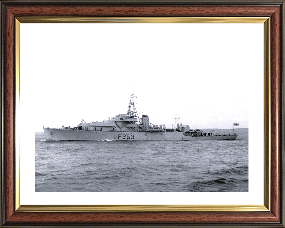 HMS Helmsdale (F253) Photo Print - Port Side View - Royal Navy River Class Frigate Posters, Prints, & Visual Artwork Hampshire Prints 10 x 8 Classic Frame Yes