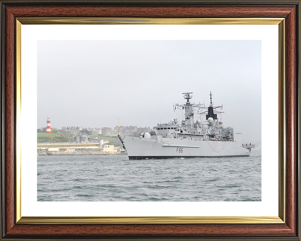 HMS Campbeltown (F86) Royal Navy Type 22 Frigate Entering Plymouth Photo Print Wall Art Decor Posters, Prints, & Visual Artwork Hampshire Prints 10 x 8 Classic Frame Yes