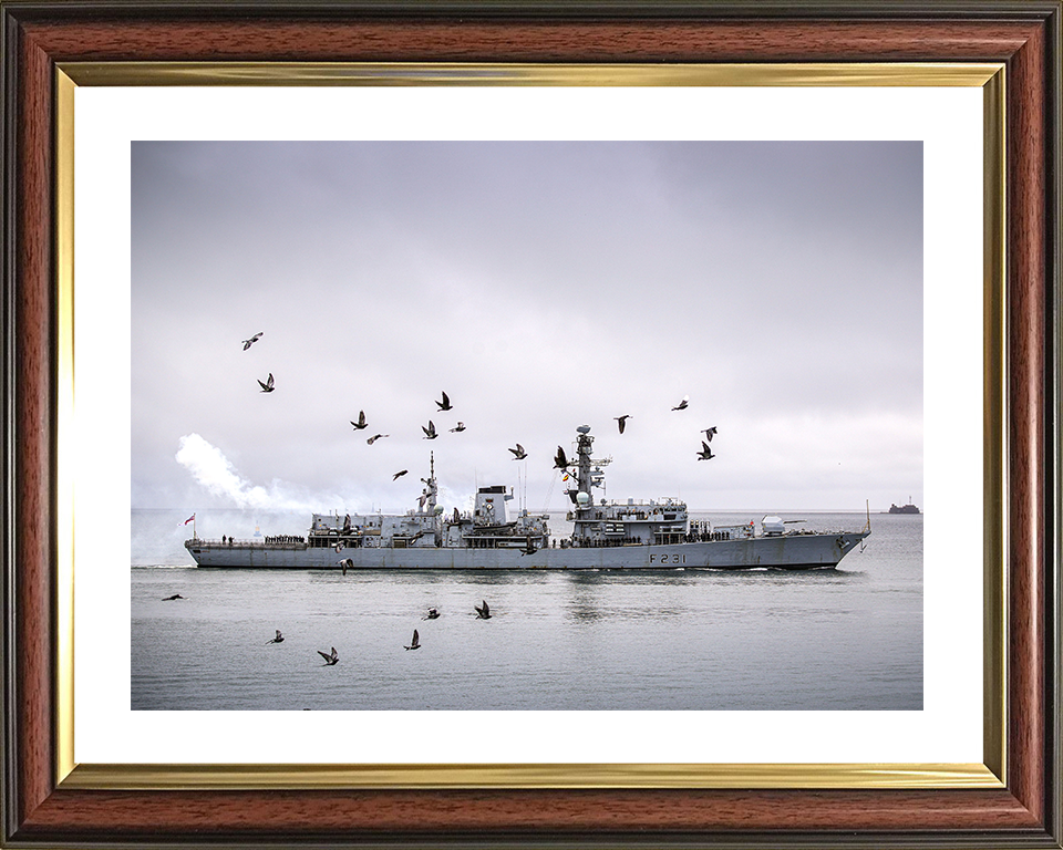 HMS Argyll (F231) Royal Navy Type 23 Frigate Starboard Beam View Photo Print Wall Art Decor Posters, Prints, & Visual Artwork Hampshire Prints 10 x 8 Classic Frame Yes