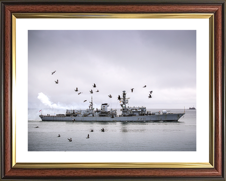 HMS Argyll (F231) Royal Navy Type 23 Frigate Starboard Beam View Photo Print Wall Art Decor Posters, Prints, & Visual Artwork Hampshire Prints 10 x 8 Classic Frame Yes