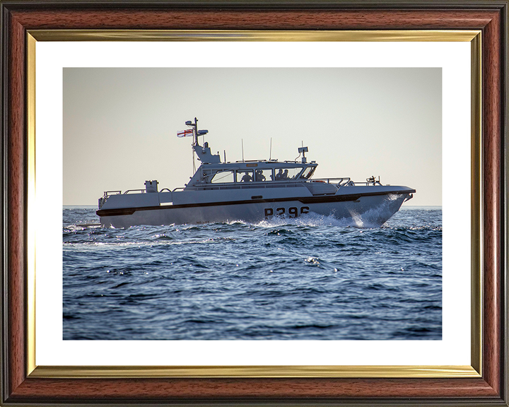 HMS Dagger (P296) Royal Navy Cutlass Class Patrol Vessel Starboard View Photo Print Wall Art Decor Posters, Prints, & Visual Artwork Hampshire Prints 10 x 8 Classic Frame Yes