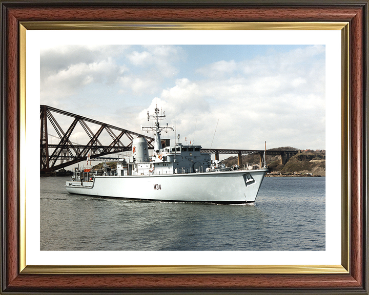 HMS Middleton M34 | Photo Print | Framed Print | Hunt Class | Mine Warfare Vessel | Royal Navy Hampshire Prints