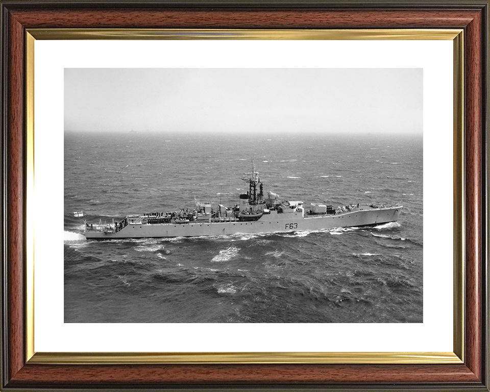 HMS Scarborough (F63) Photo Print - At Sea 1960 - Royal Navy Whitby Class Frigate Posters, Prints, & Visual Artwork Hampshire Prints 10 x 8 Classic Frame Yes