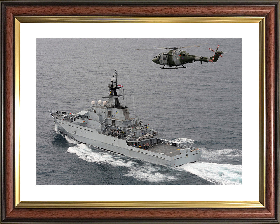 HMS Tyne P281 Royal Navy River class offshore patrol vessel Photo Print or Framed Print - Hampshire Prints