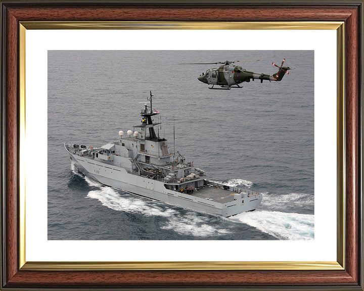HMS Tyne P281 | Photo Print | Framed Print | River Class | Patrol Vessel | Royal Navy Hampshire Prints