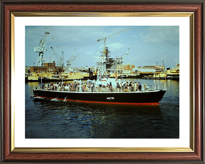 HMS Portisham M2781 | Photo Print | Framed Print | Ham Class | Minesweeper | Royal Navy Hampshire Prints