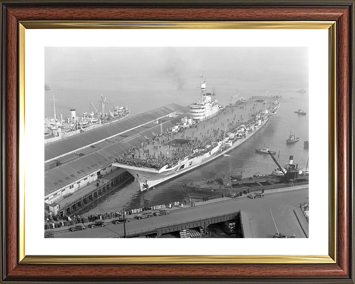 HMS Implacable (R86) Photo Print - Vancouver 1947 - Royal Navy Implacable Class Aircraft Carrier Hampshire Prints 10 x 8 Classic Frame Yes