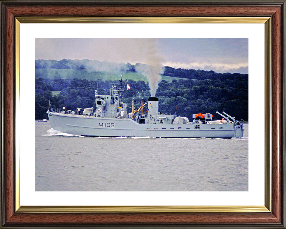 HMS Bickington (M1109) Royal Navy Ton Class Minesweeper Port Beam View Photo Print Wall Art Decor Posters, Prints, & Visual Artwork Hampshire Prints 10 x 8 Classic Frame Yes