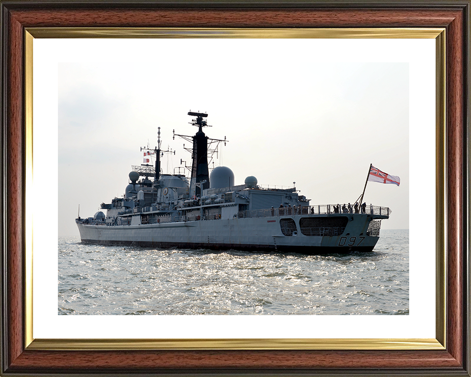 HMS Edinburgh (D97) Royal Navy Type 42 Destroyer Underway Photo Print Wall Art Decor Posters, Prints, & Visual Artwork Hampshire Prints 10 x 8 Classic Frame Yes