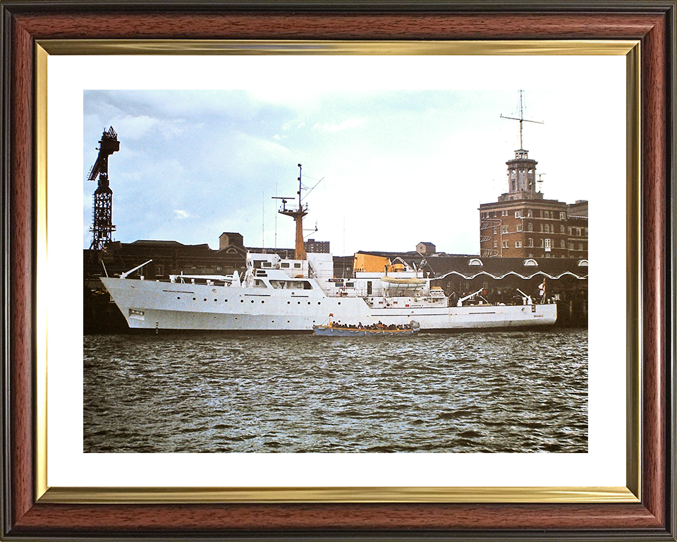 HMS Beagle (A319) Royal Navy Bulldog Class Survey Vessel Portsmouth 1982 Photo Print Wall Art Decor Posters, Prints, & Visual Artwork Hampshire Prints 10 x 8 Classic Frame Yes