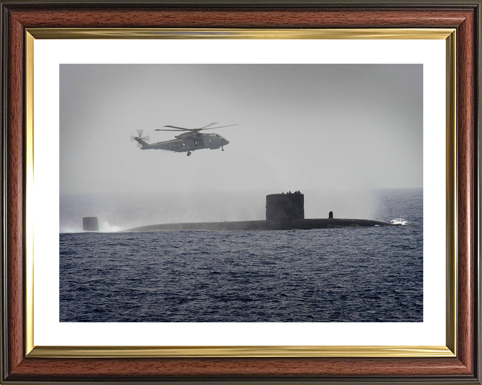 HMS Turbulent (S87) Photo Print - With Merlin - Royal Navy Trafalgar Class Submarine Hampshire Prints 10 x 8 Classic Frame Yes