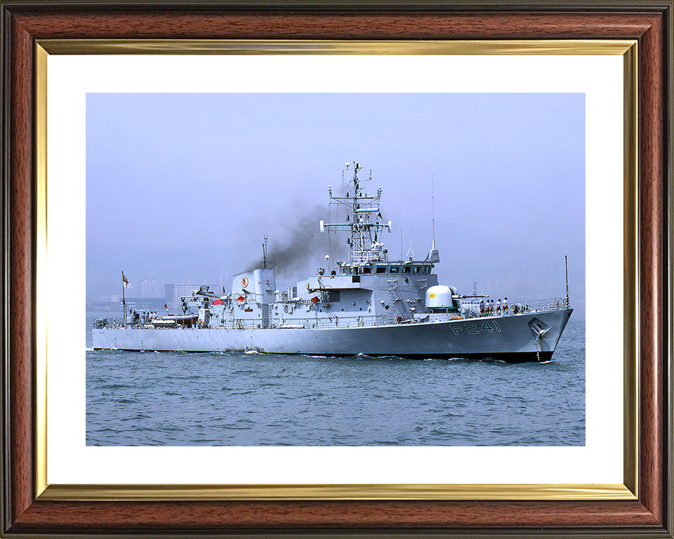 HMS Starling P241 Royal Navy Peacock Class Patrol Vessel Photo Print or Framed Print - Hampshire Prints