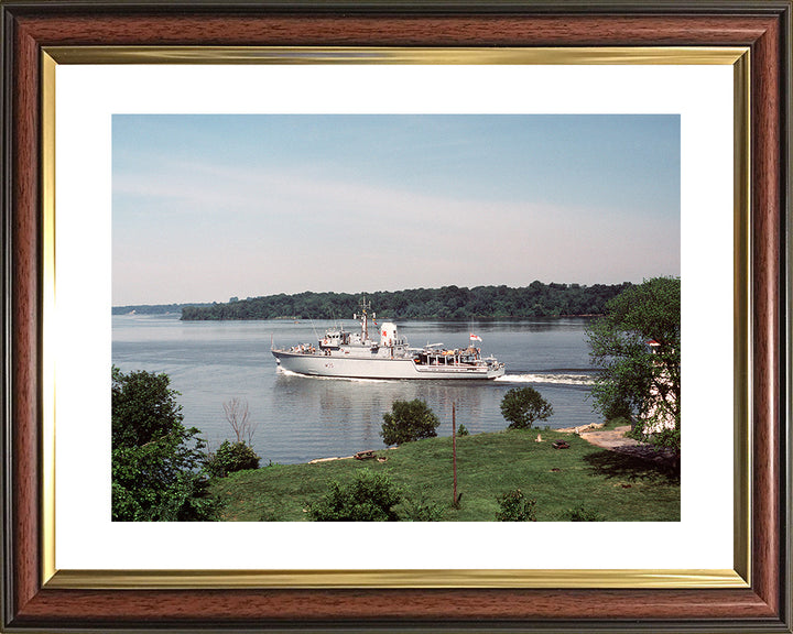 HMS Dulverton M35 | Photo Print | Framed Print | Hunt Class | Mine Warfare Vessel | Royal Navy Posters, Prints, & Visual Artwork Hampshire Prints