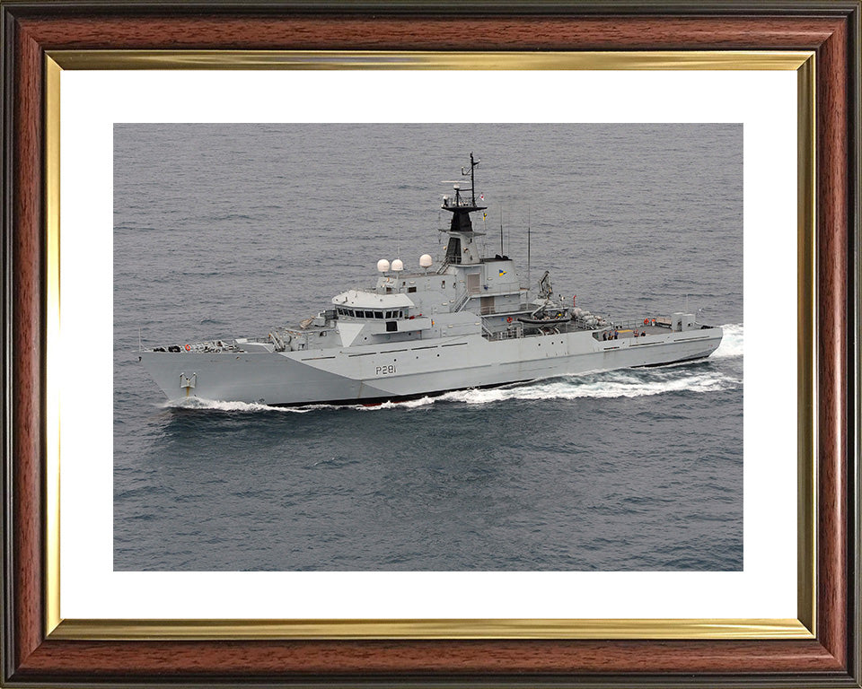 HMS Tyne P281 Royal Navy River class offshore patrol vessel Photo Print or Framed Print - Hampshire Prints