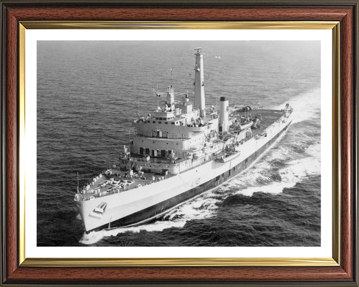 HMS Fearless L10 | Photo Print | Framed Print | Fearless Class | Amphibious ship | Royal Navy Hampshire Prints