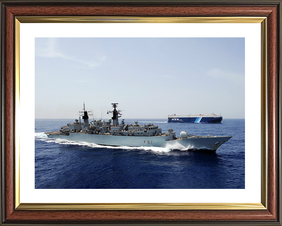HMS Chatham (F87) Royal Navy Type 22 Frigate Underway Starboard View Photo Print Wall Art Decor Posters, Prints, & Visual Artwork Hampshire Prints 10 x 8 Classic Frame Yes
