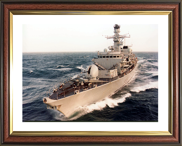 HMS Argyll (F231) Royal Navy Type 23 Frigate At Sea 2002 Photo Print Wall Art Decor Posters, Prints, & Visual Artwork Hampshire Prints 10 x 8 Classic Frame Yes