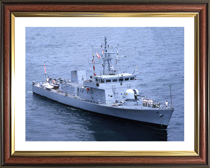 HMS Plover P240 Royal Navy Peacock class patrol vessel Photo Print or Framed Print - Hampshire Prints