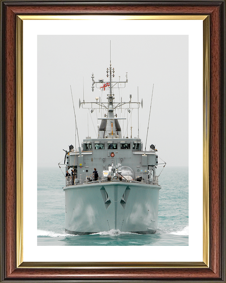 HMS Atherstone (M38) Royal Navy Hunt Class Mine Warfare Vessel At Sea 2009 Warship Photo Print Wall Art Decor Posters, Prints, & Visual Artwork Hampshire Prints 10 x 8 Classic Frame Yes