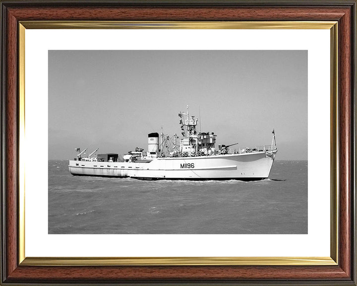HMS Yarnton M1196 | Photo Print | Framed Print | Ton Class | Minesweeper | Royal Navy Hampshire Prints