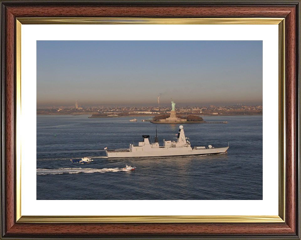 HMS Daring (D32) Royal Navy Type 45 Destroyer Entering New York 2010 Photo Print Wall Art Decor Posters, Prints, & Visual Artwork Hampshire Prints 10 x 8 Classic Frame Yes