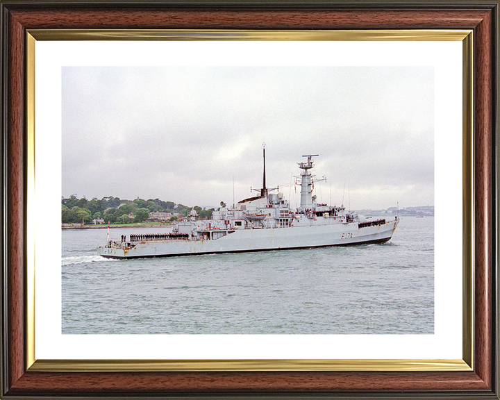 HMS Alacrity (F174) Royal Navy Type 21 Frigate Starboard View Photo Print Wall Art Decor Posters, Prints, & Visual Artwork Hampshire Prints 10 x 8 Classic Frame Yes