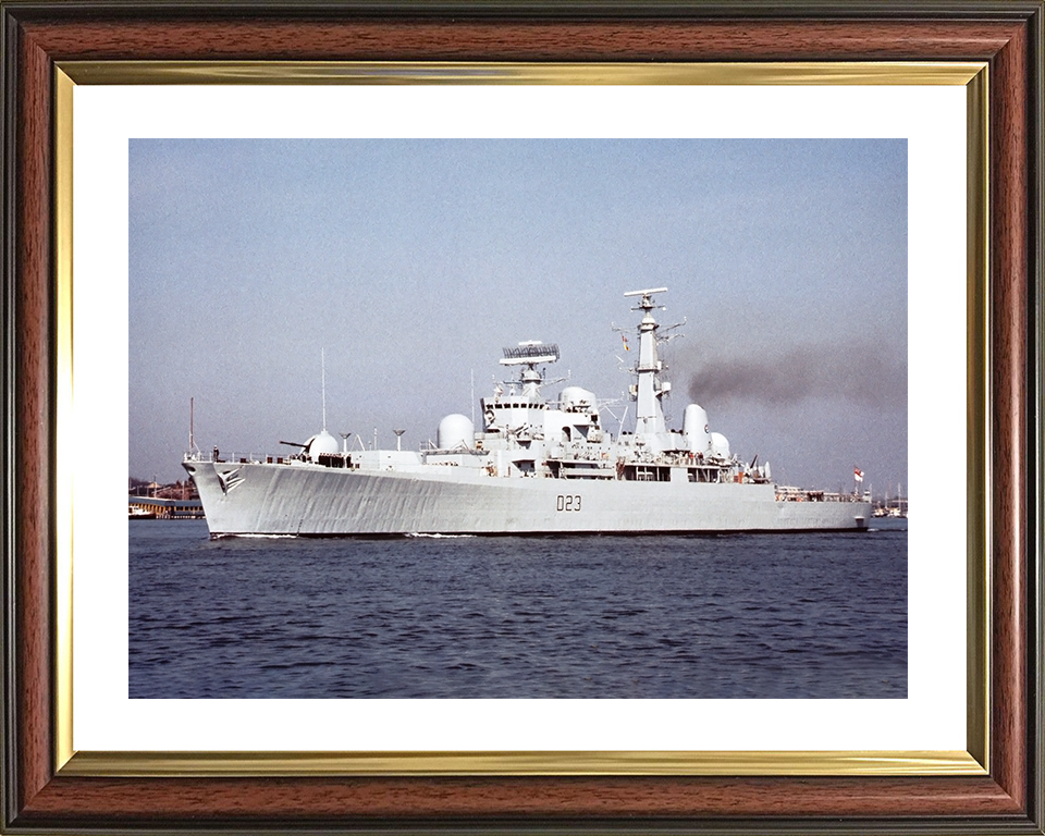 HMS Bristol (D23) Royal Navy Type 82 Destroyer Leaving Portsmouth Photo Print Wall Art Decor Posters, Prints, & Visual Artwork Hampshire Prints 10 x 8 Classic Frame Yes