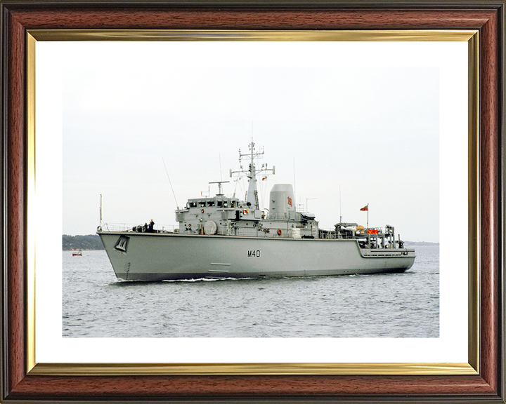 HMS Berkeley (M40) Royal Navy Hunt Class Mine Warfare Vessel Port Side View Photo Print Wall Art Decor Posters, Prints, & Visual Artwork Hampshire Prints 10 x 8 Classic Frame Yes