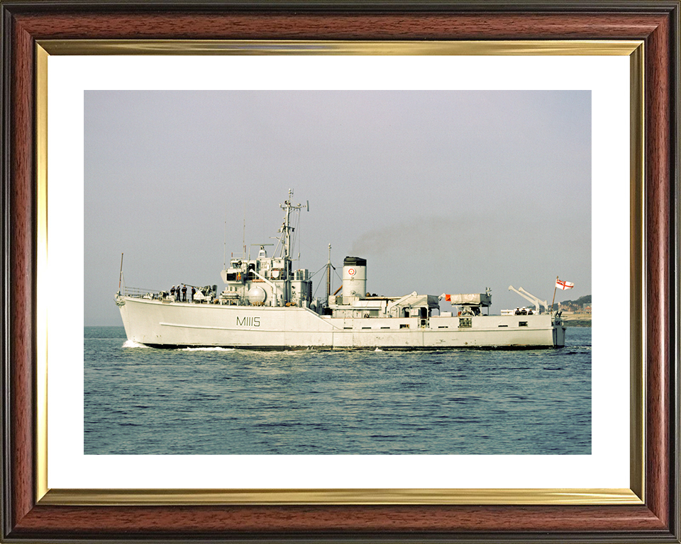HMS Bronington (M1115) Royal Navy Ton Class Minesweeper Port Side View Photo Print Wall Art Decor Posters, Prints, & Visual Artwork Hampshire Prints 10 x 8 Classic Frame Yes