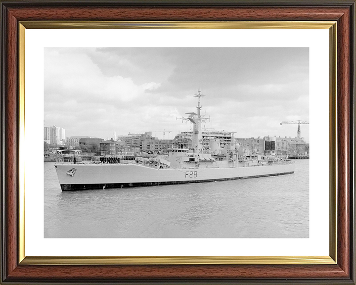 HMS Cleopatra (F28) Royal Navy Leander Class Frigate Entering Port Photo Print Wall Art Decor Posters, Prints, & Visual Artwork Hampshire Prints 10 x 8 Classic Frame Yes