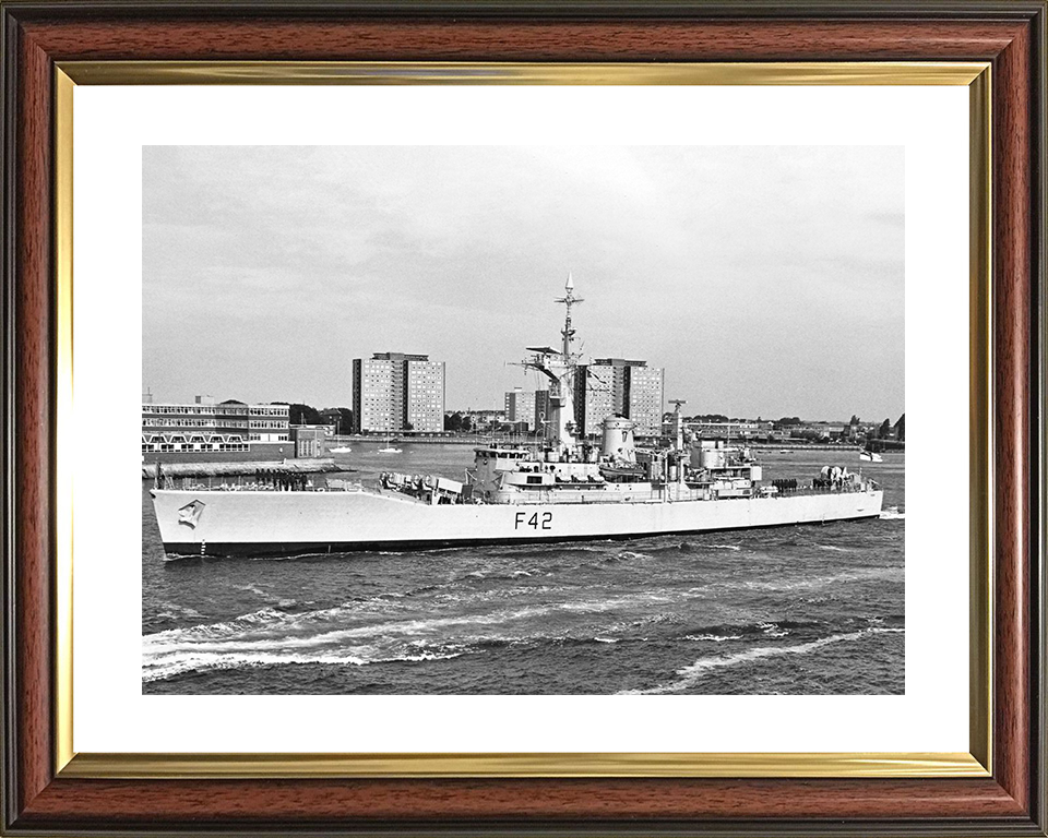 HMS Phoebe (F42) Photo Print - Leaving Portsmouth 1984 - Royal Navy Leander Class Frigate Posters, Prints, & Visual Artwork Hampshire Prints 10 x 8 Classic Frame Yes