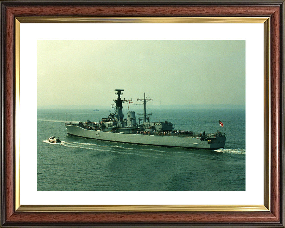 HMS Scylla F71 | Photo Print | Framed Print | Leander Class | Frigate | Royal Navy Hampshire Prints