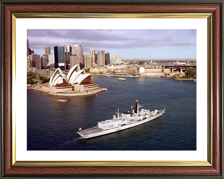 HMS Sutherland (F81) Photo Print - Sydney Harbour 2000 - Royal Navy Type 23 Frigate
