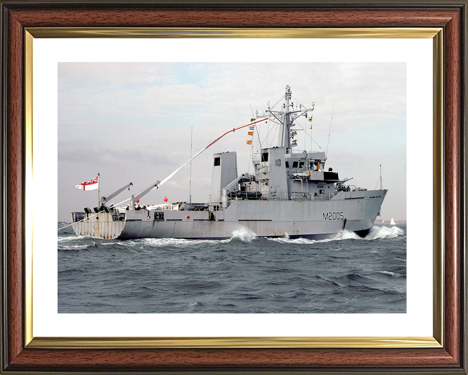 HMS Dovey (M2005) Royal Navy River Class Minesweeper Paying Off Photo Print Wall Art Decor Posters, Prints, & Visual Artwork Hampshire Prints 10 x 8 Classic Frame Yes
