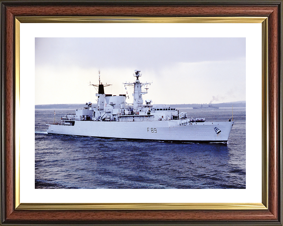 HMS Battleaxe (F89) Royal Navy Type 22 Frigate Starboard Side View Photo Print Wall Art Decor Posters, Prints, & Visual Artwork Hampshire Prints 10 x 8 Classic Frame Yes