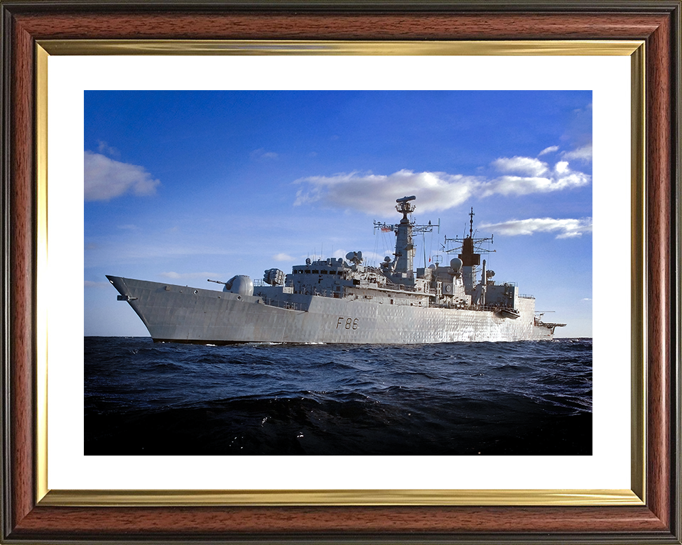 HMS Campbeltown (F86) Royal Navy Type 22 Frigate Low Port Side View Photo Print Wall Art Decor Posters, Prints, & Visual Artwork Hampshire Prints 10 x 8 Classic Frame Yes