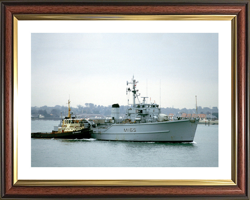 HMS Maxton (M1165) Photo Print - Entering Harbour - Royal Navy Ton Class Minesweeper Hampshire Prints 10 x 8 Classic Frame Yes