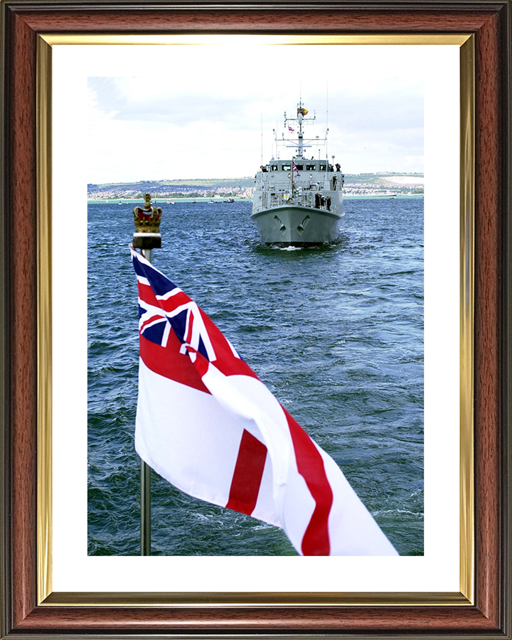 HMS Bangor (M109) Photo Print - Golden Jubilee 2002 - Royal Navy Sandown Class Minehunter Posters, Prints, & Visual Artwork Hampshire Prints 10 x 8 Classic Frame Yes