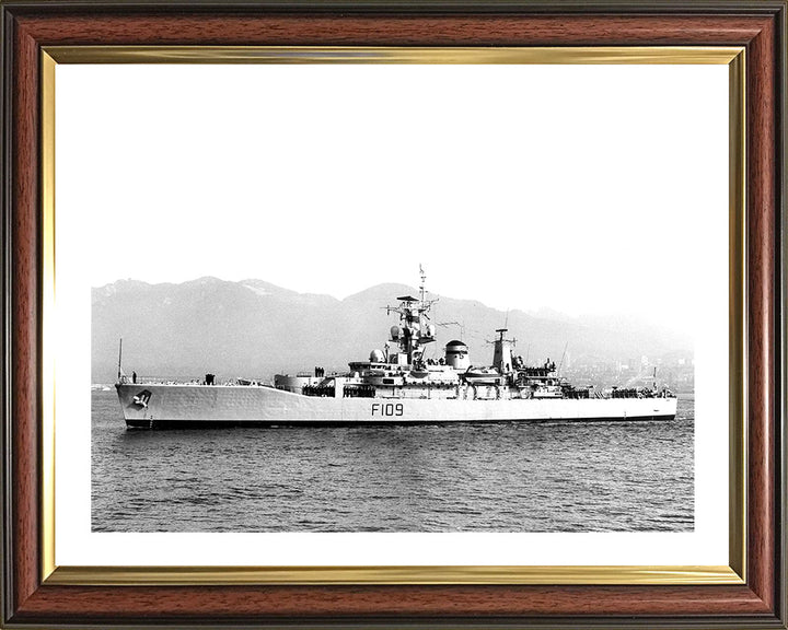 HMS Leander F109 | Photo Print | Framed Print | Leander Class | Frigate | Royal Navy Hampshire Prints