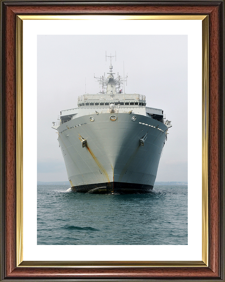 HMS Bulwark (L15) Royal Navy Albion Class Amphibious Ship Bow View Photo Print Wall Art Decor Posters, Prints, & Visual Artwork Hampshire Prints 10 x 8 Classic Frame Yes