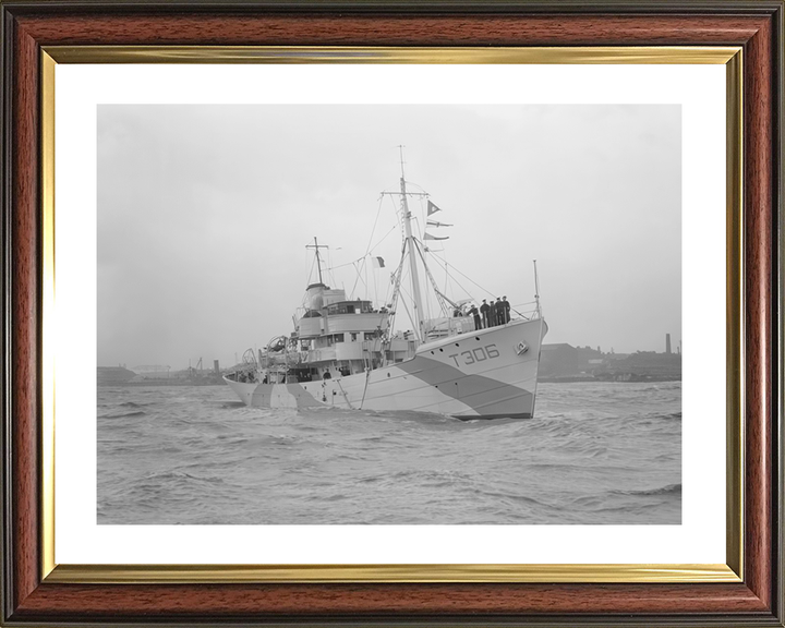 HMS Bream (T306) Royal Navy Fish Class Trawler Starboard Bow View Photo Print Wall Art Decor Posters, Prints, & Visual Artwork Hampshire Prints 10 x 8 Classic Frame Yes