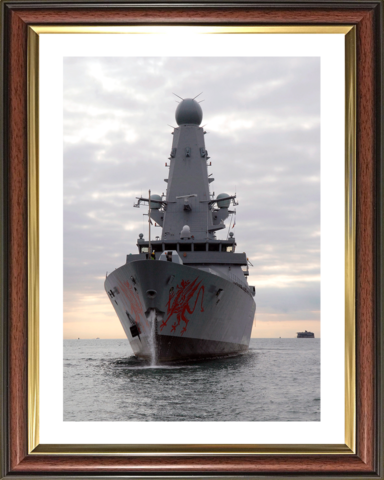 HMS Dragon (D35) Photo Print - Entering Portsmouth 2011 - Royal Navy Type 45 Destroyer Hampshire Prints 10 x 8 Classic Frame Yes