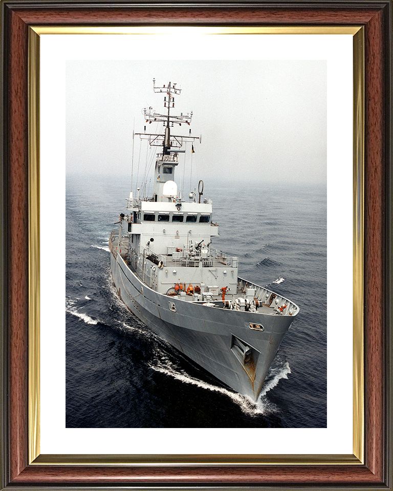 HMS Leeds Castle (P258) Photo Print - At sea 2002 - Royal Navy Castle Class Patrol Vessel (Copy) Hampshire Prints 10 x 8 Classic Frame Yes