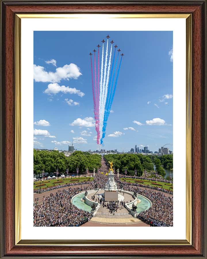 RAF Red Arrows Over Buckingham Palace Portrait Photo Print - Royal Air Force Aircraft Hampshire Prints 10 x 8 Classic Frame Yes