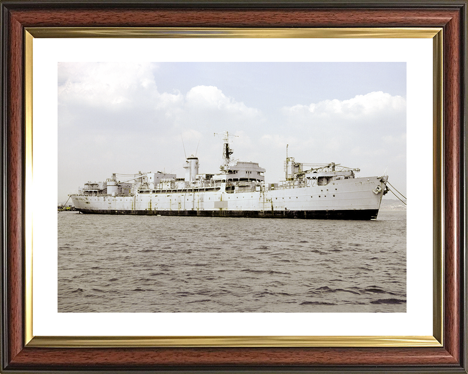 HMS Berry Head (A191) Royal Navy Repair Ship Starboard View Photo Print Wall Art Decor Posters, Prints, & Visual Artwork Hampshire Prints 10 x 8 Classic Frame Yes