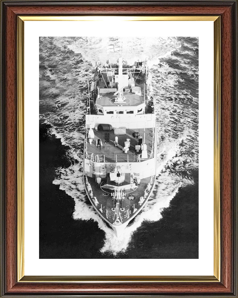 HMS Cromer (M103) Royal Navy Sandown Class Minehunter Bow view Photo Print Wall Art Decor Posters, Prints, & Visual Artwork Hampshire Prints 10 x 8 Classic Frame Yes