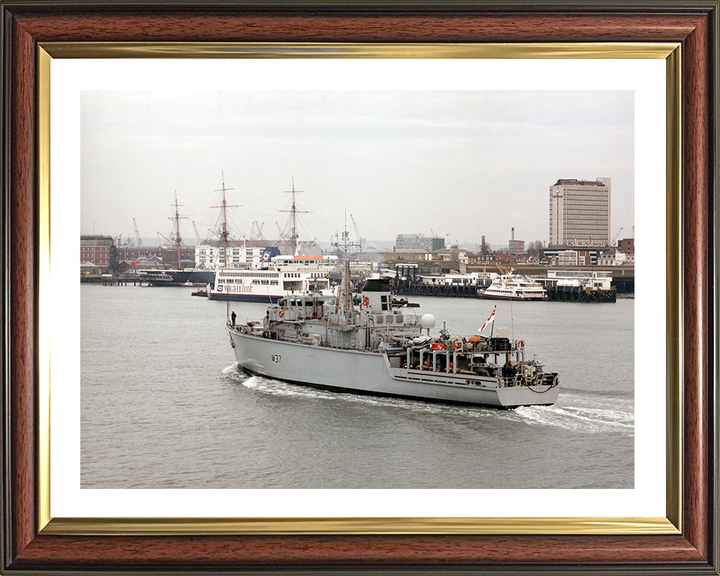 HMS Chiddingfold M37 | Photo Print | Framed Print | Hunt Class | Minehunter | Royal Navy Hampshire Prints