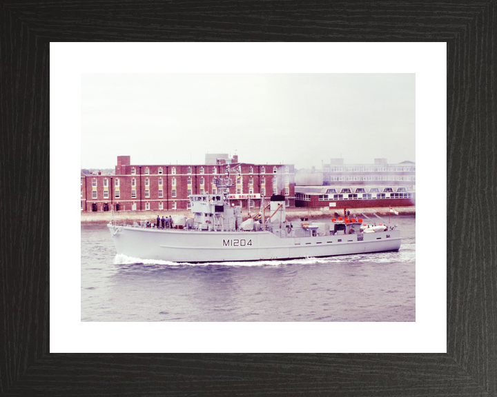HMS Stubbington M1204 Ton Class Minesweeper Warship 1985 Photo Print - Posters, Prints, & Visual Artwork - by Hampshire Prints (image 2 of 9)